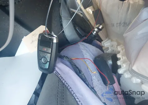 2013 Hyundai Elantra Gls z USA, uszkodzony, nr VIN 5NPDH4AE4DH397183